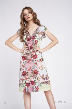 Vestido con estampado en flores